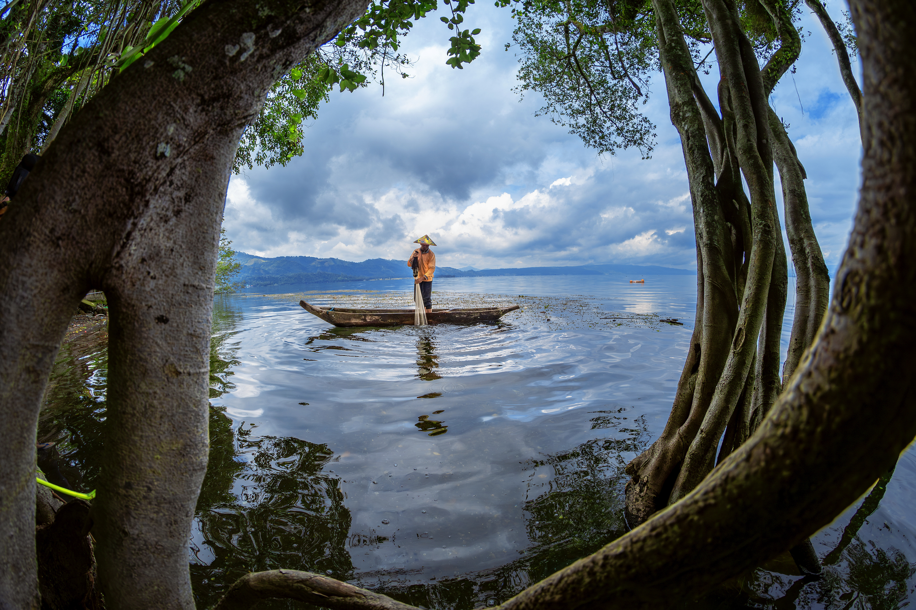 Singkarak lake fisherman
